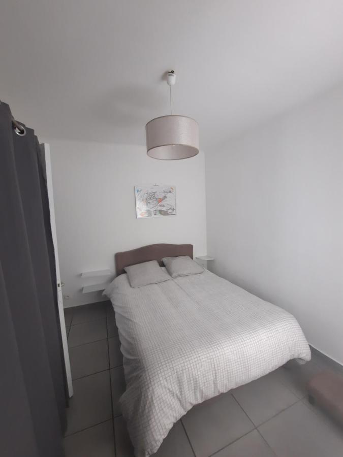 Agreable Appartement T2 Proche Centre ニーム エクステリア 写真