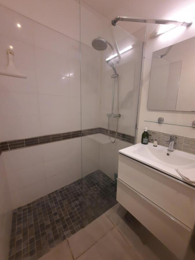 Agreable Appartement T2 Proche Centre ニーム エクステリア 写真