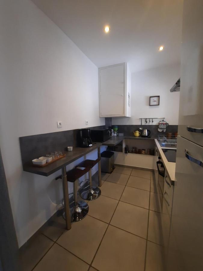 Agreable Appartement T2 Proche Centre ニーム エクステリア 写真
