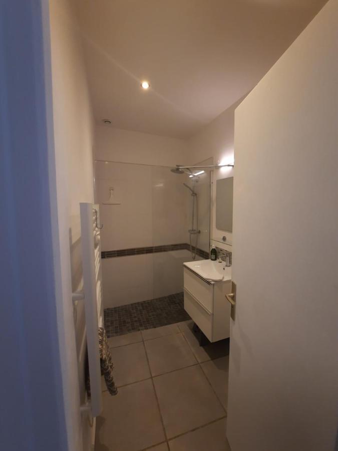 Agreable Appartement T2 Proche Centre ニーム エクステリア 写真